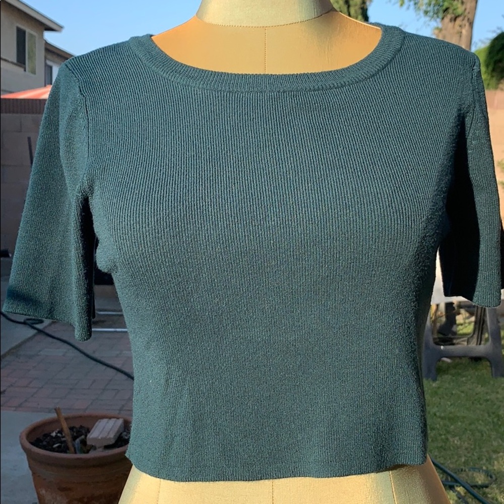 forest green crop top